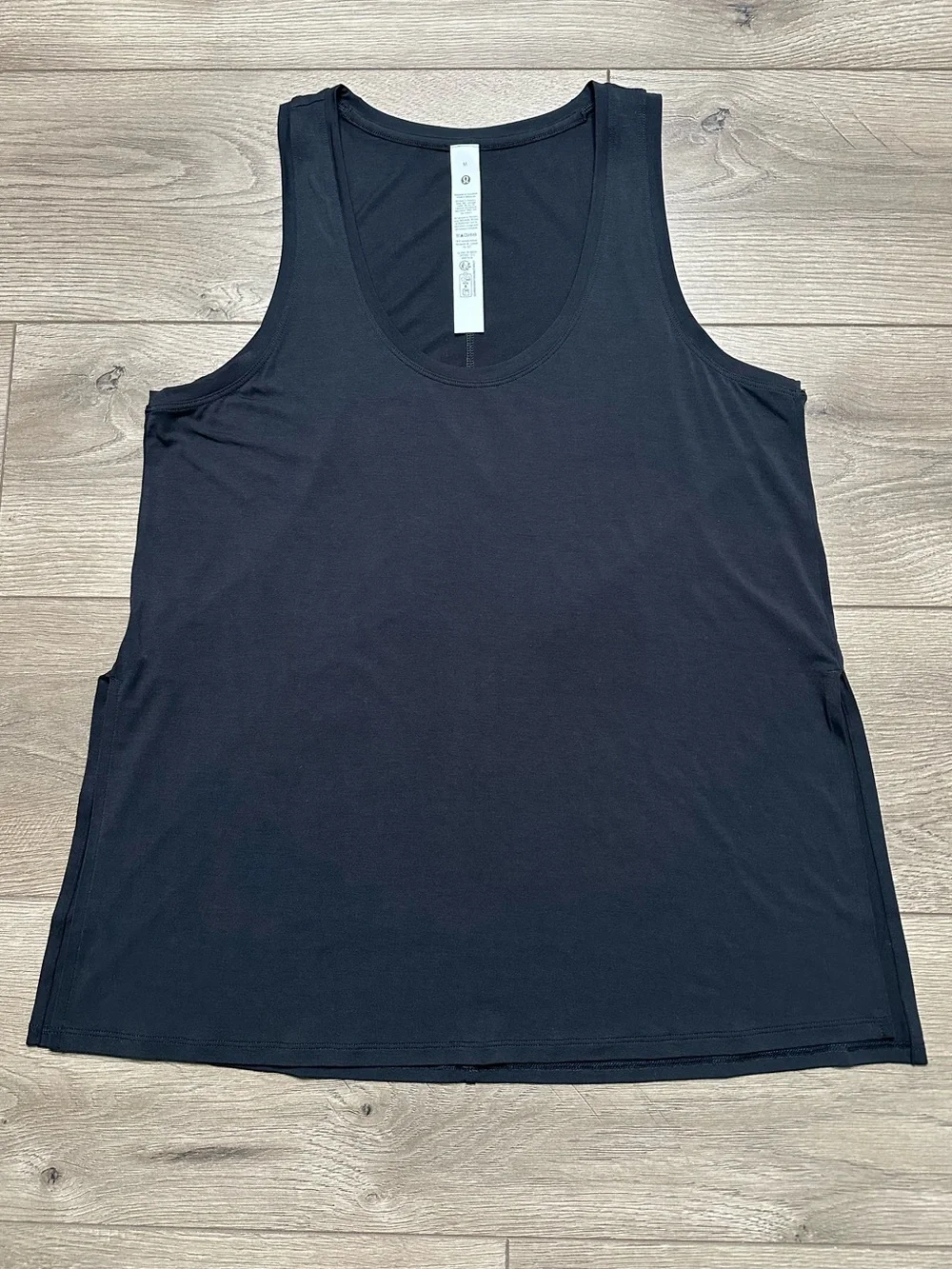 NEW Lululemon Lightweight Running Tank Top Side Slits Black Size Medium